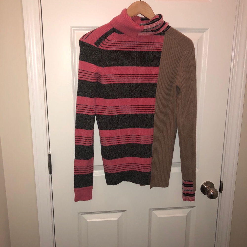 Spunky 90s turtle neck sweater